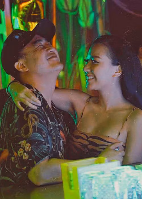 Băng Di công khai hẹn hò doanh nhân Việt kiều Justin H Chiêm vào năm 2017.