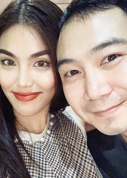 Lan Khuê kết hôn với John Tuấn Nguyễn vào năm 2018. Chồng của sao Việt này chính là cháu nội của bà Tư Hường.