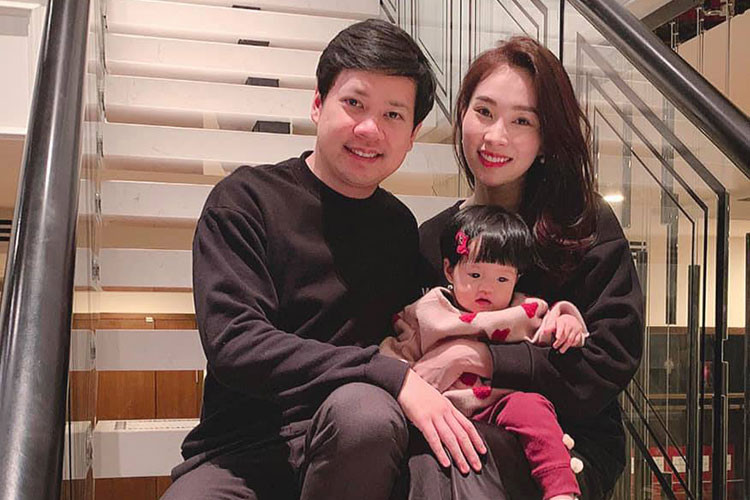 Sau 2 năm kết hôn với Trung Tín, Đặng Thu Thảo hiện có tổ ấm hạnh phúc bên chồng và con gái.