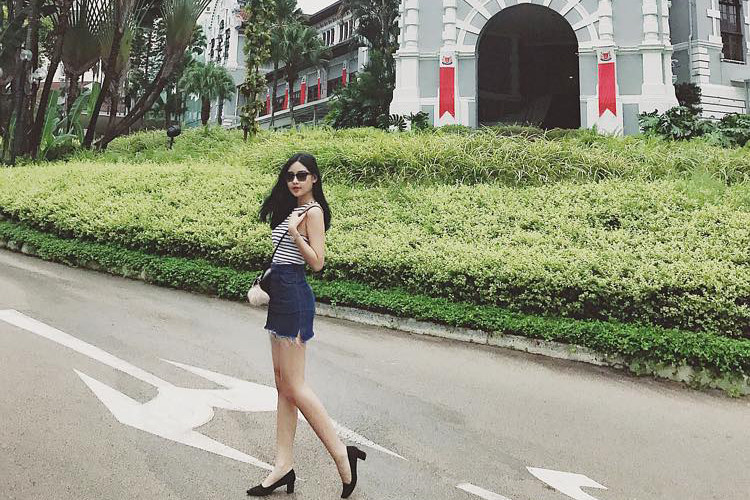 Ngân Anh chỉ để lại vài bức ảnh của mình trước khi đăng quang Hoa hậu Đại dương 2017. Ảnh: FBNV Xem video "Ngân Anh bị tố mua giải, biết trước câu hỏi thi Hoa hậu Liên lục địa 2018". Nguồn Youtube/vtc