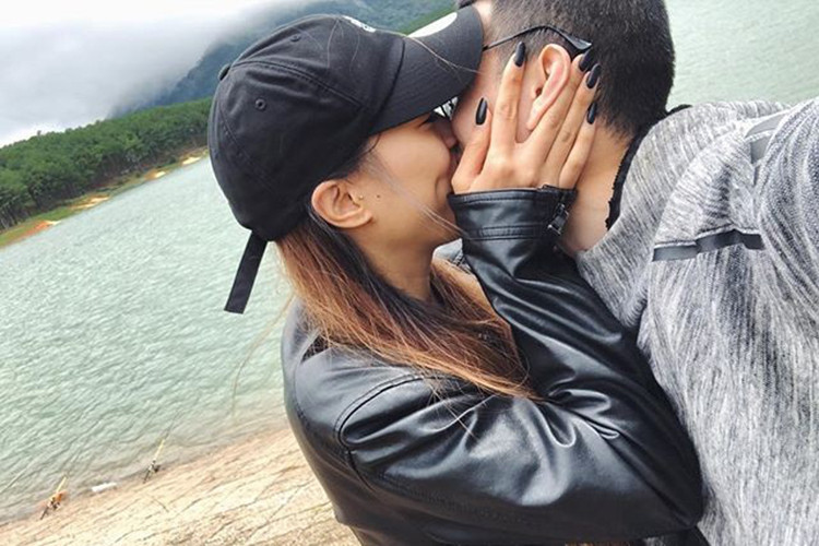 Cặp đôi yêu nhau rồi mới gặp nhau ngoài đời khi Y Vân từ Bỉ về Việt Nam.