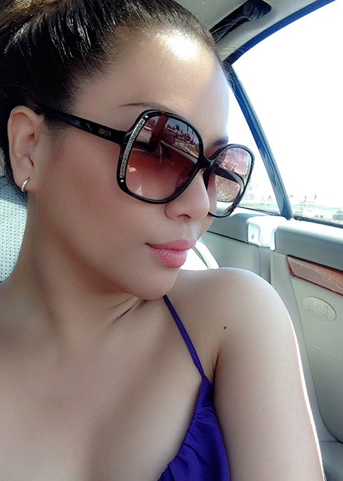 Ngoài đời, Minh Tuyết lại rất hiếm khi mặc trang phục hở bạo.