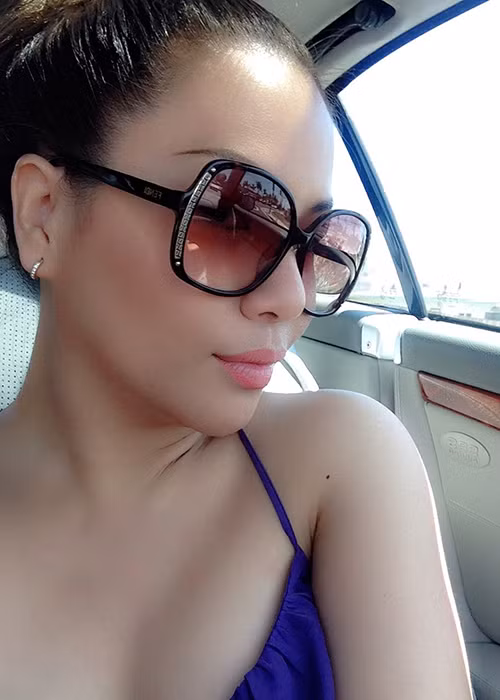 Ngoài đời, Minh Tuyết lại rất hiếm khi mặc trang phục hở bạo.