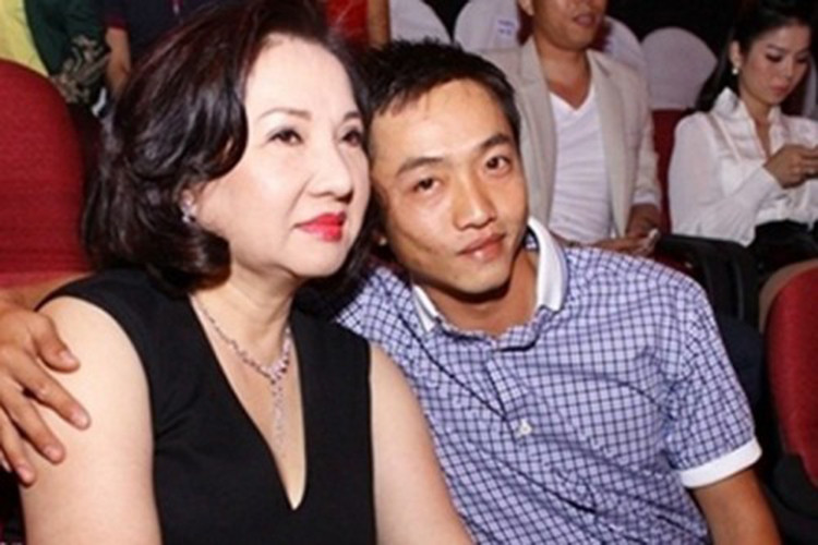 Bà Như Loan là một doanh nhân tài ba. Từ trước đến nay, bà rất ít khi xuất hiện bên các bóng hồng của con trai. Ảnh: Người đưa tin