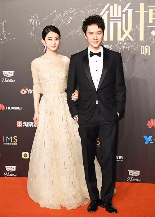 Theo thông tin, cặp đôi diễn viên “Minh Lan truyện” sẽ tổ chức hôn lễ sau khi Triệu Lệ Dĩnh sinh con đầu lòng.