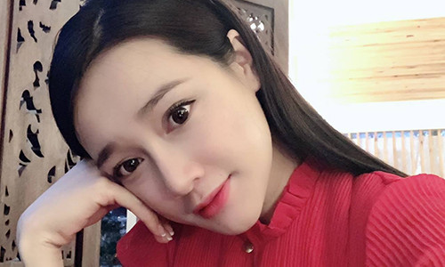 Ro tin Nha Phuong sinh con gai sau 4 thang cuoi Truong Giang