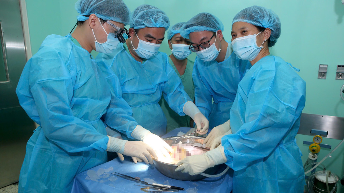 Kỳ tích ca ghép tim xuyên Việt thứ 13 - Hình 2 Ky tich ca ghep tim xuyen Viet thu 13-Hinh-2