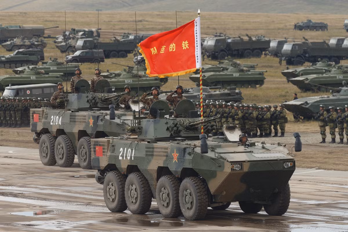 Xe thiết giáp chở quân (APC) VN-1 chính là phiên bản xuất khẩu dựa trên biến thể nội địa ZBL-08 đang phục vụ với số lượng rất lớn trong lực lượng mặt đất của quân đội Trung Quốc.