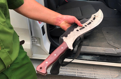 Hai hung loi thu nhan cua tai xe container “choi” cung luc 3 loai ma tuy-Hinh-6