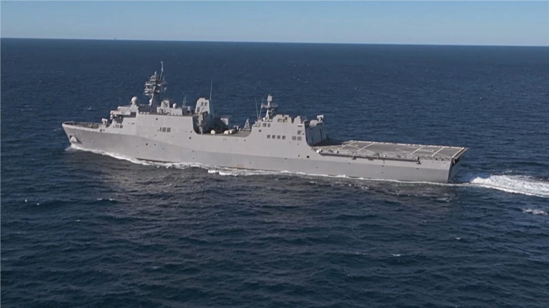 “LPD-29 có khả năng cung cấp thông tin tình báo và phản gián tốt hơn cho đội hình chiến đấu", Tướng S.J. Mahoney - Phó Tư lệnh Thủy quân lục chiến Mỹ lưu ý như trên trong buổi lễ tiếp nhận chiếc LPD-29.