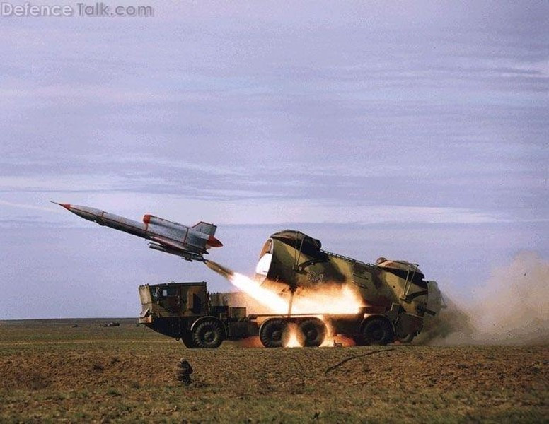 Mặc dù vậy, cần phải lưu ý rằng Tu-143 với diện tích phản xạ radar nhỏ, hoạt động được ở độ cao khá thấp vẫn là mục tiêu khó bị đánh bại đối với các hệ thống tên lửa phòng không.