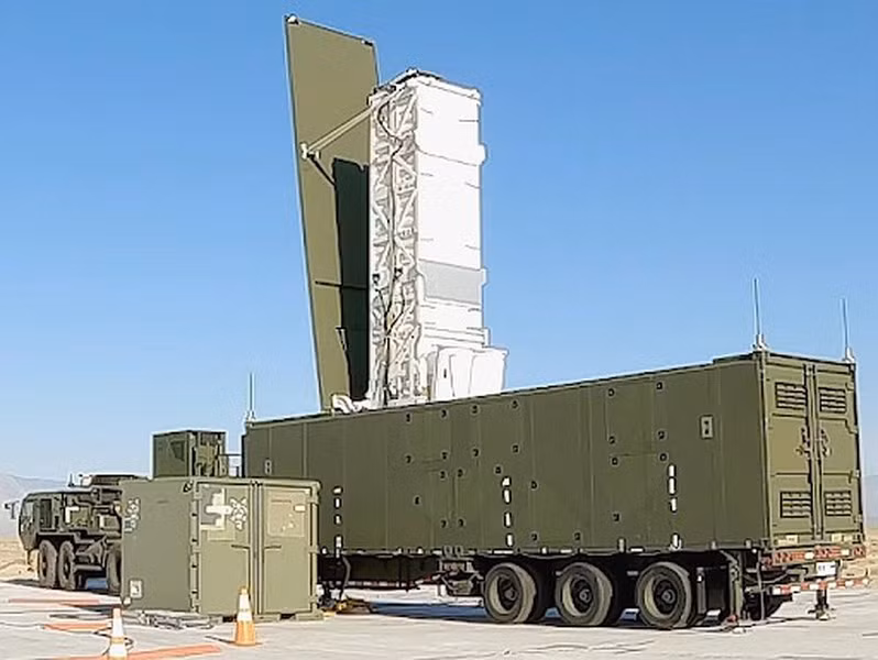 "Quy trình mua sắm này là một chiến thắng có lợi cho cả chính phủ và ngành công nghiệp quốc phòng", Tiến sĩ Mitch Stevison - Phó chủ tịch của Raytheon Strategic và Naval Systems cho biết.