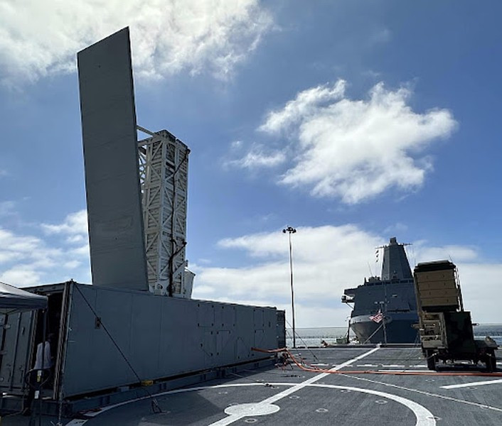 Sang tới năm 2023, hệ thống phóng tên lửa cơ động đặc biệt này lại được thử nghiệm trên chiếc LCS-28 mang tên USS Savannah, đây là một tàu chiến ven biển lớp Independence của Hải quân Mỹ.