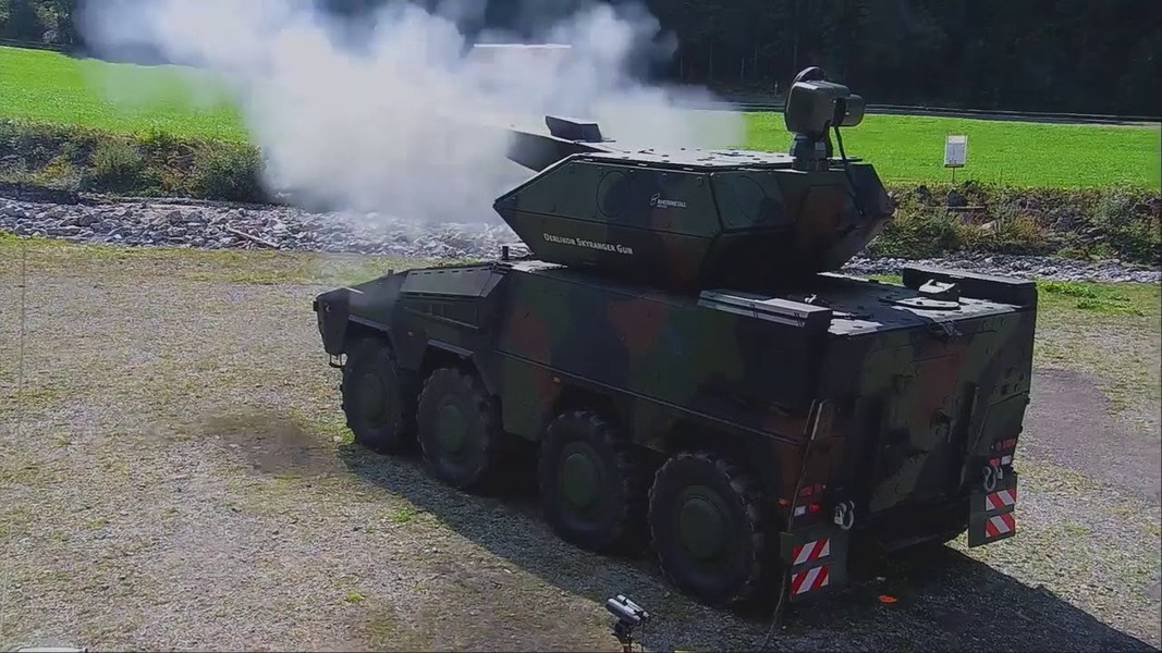 Ngoài ra tổ hợp phòng không này còn được trang bị hệ thống phát hiện mục tiêu thụ động Rheinmetall FIRST, giúp phát hiện các mục tiêu nhỏ tốt hơn và việc không có bức xạ radar cho phép sử dụng mà không bị trinh sát vô tuyến của đối phương phát hiện.