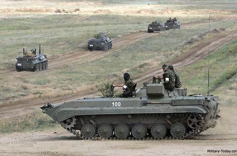 Xe thiết giáp trinh sát PRP-4A được bọc giáp mỏng nhưng đủ sức chống đạn 12,7mm toàn thân, giáp trước chống đạn 20mm. Xe lắp động cơ diesel tuốc bin tăng áp UTD-20S1 công suất 300 mã lực cho tốc độ tối đa 65km/h.