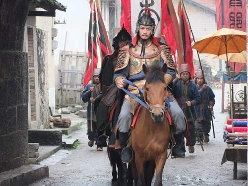 Với tài năng quân sự của mình, Trần Nguyên Hãn nhanh chóng nhận được sự tin tưởng của Lê Lợi. Trong suốt 10 năm khởi nghĩa, ông trực tiếp chỉ huy những chiến dịch quân sự quan trọng, lập được nhiều chiến công to lớn.