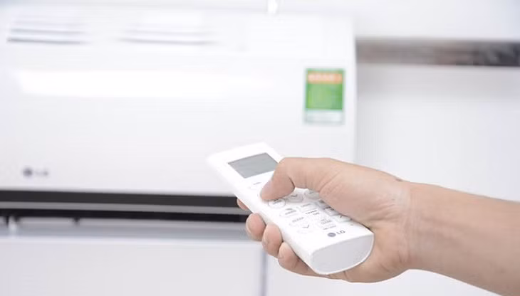 Bước 5: Vận hành máy: Bật cầu dao điện để máy vận hành thử. Nếu máy chạy êm và không phát sinh dấu hiệu bất thường, không có tiếng động lạ là bạn đã hoàn tất quá trình làm vệ sinh.