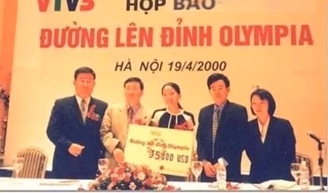 Trong vòng thi chung kết năm đó, nữ nhà vô địch Olympia Trần Ngọc Minh đã vượt qua các thí sinh Nguyễn Thành Vinh, Nguyễn Đắc Dương và Phan Minh Châu. Số điểm nữ quán quân đạt được là 325 điểm, cao hơn người về nhì 75 điểm.