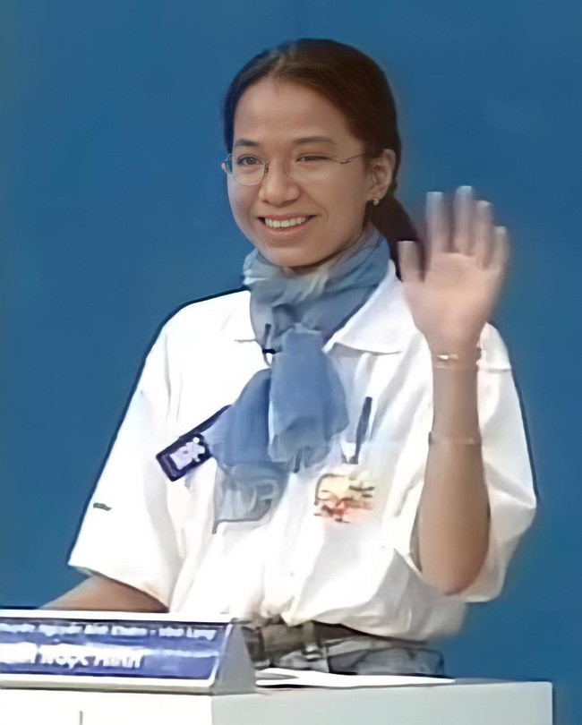 Hai nu quan quan Duong len dinh Olympia mua dau gio the nao?