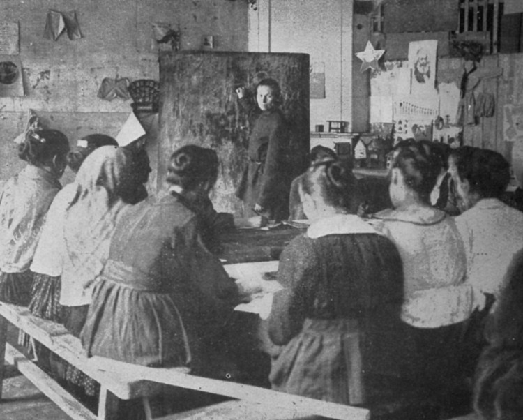 Những ca bệnh đầu tiên được ghi nhận ở vùng Urals, Kazakhstan và Siberia. Sau đó, trong vài năm, dịch bệnh bí ẩn này xuất hiện tại nhiều khu vực khác ở Liên Xô.