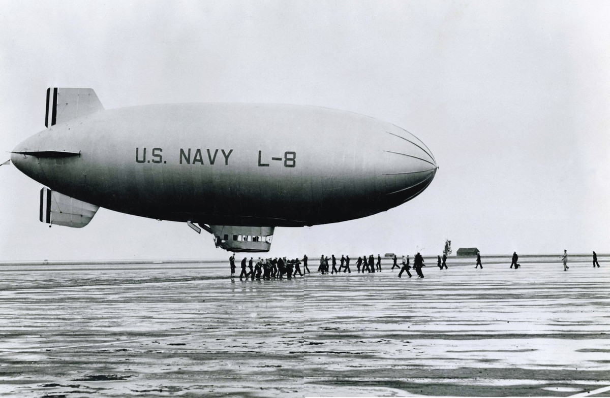 Theo điều tra, khinh khí cầu thuộc biên chế Hải quân Mỹ. Bên trong vẫn còn nguyên thiết bị, đồ đạc Thậm chí, một quả bom dự định dùng trong thử nghiệm vẫn còn nguyên vẹn.