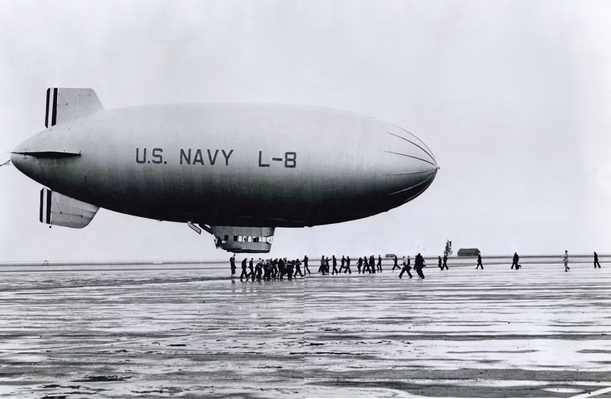 Theo điều tra, khinh khí cầu thuộc biên chế Hải quân Mỹ. Bên trong vẫn còn nguyên thiết bị, đồ đạc Thậm chí, một quả bom dự định dùng trong thử nghiệm vẫn còn nguyên vẹn.