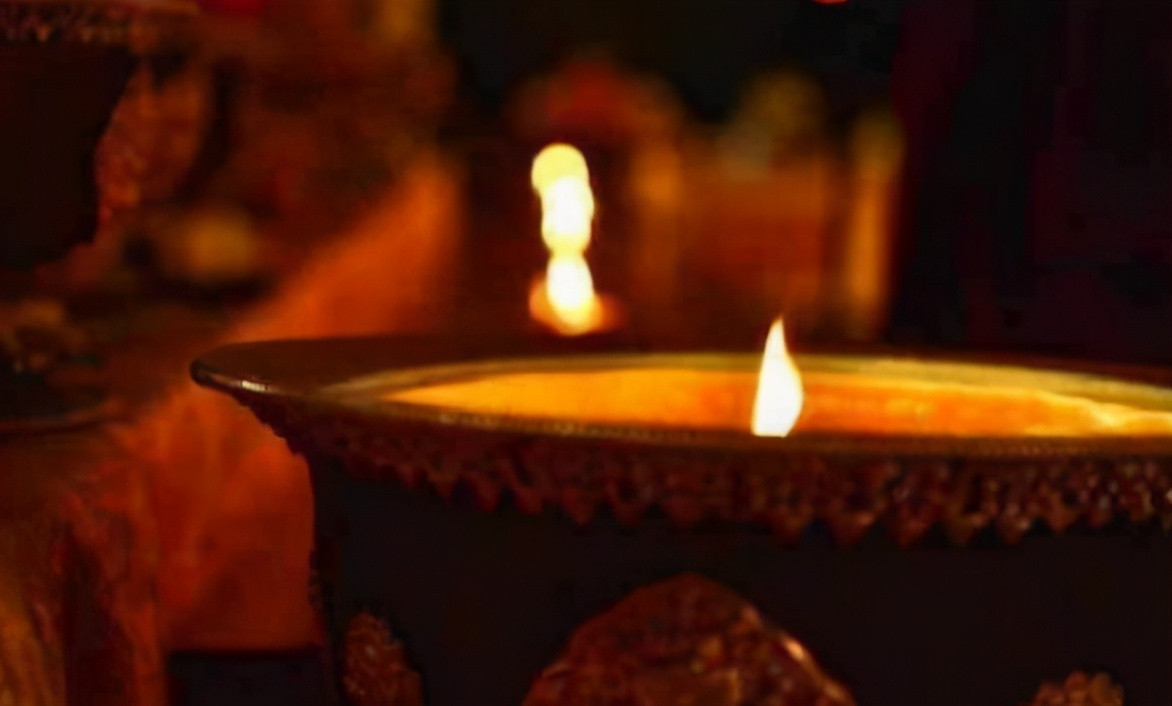 Dù rất cố gắng nhưng đến nay, các nhà khoa học vẫn chưa thể giải mã thành công những bí ẩn về loại đèn cháy mãi không tắt trong mộ cổ.