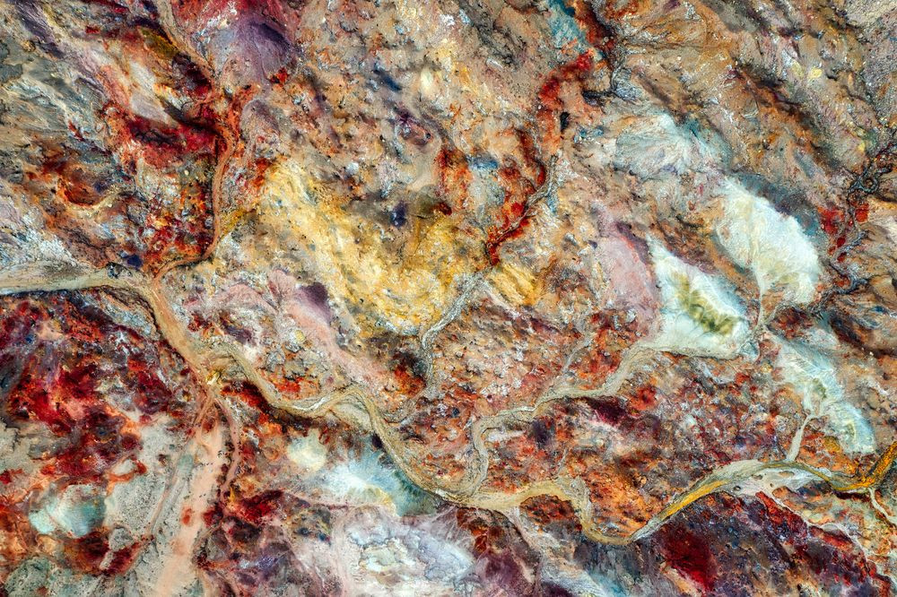 Nhờ vậy, du khách khi tới đảo Hormuz có cơ hội tận mắt chứng kiến cảnh tượng ngoạn mục có 1-0-2 trên thế giới.