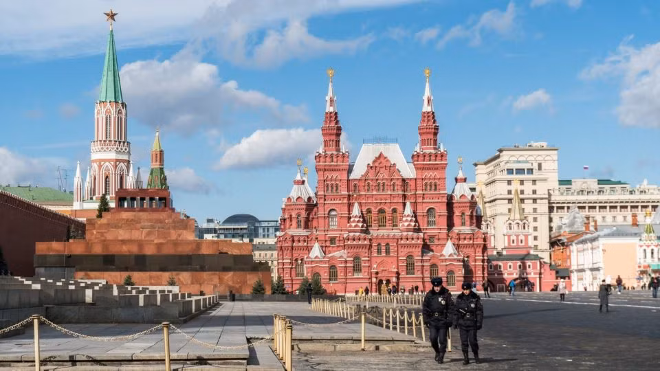 Nga là quốc gia lớn nhất trên thế giới với diện tích xấp xỉ 1,8 lần diện tích của Mỹ.