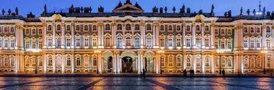 Một trong những điều hấp dẫn về nước Nga là ở bảo tàng Hermitage. Nằm ở ở St Petersburg, bảo tàng này không chỉ nổi tiếng vì trưng bày hơn 3 triệu hiện vật giá trị mà còn hấp dẫn du khách khi là "nhà" của khoảng 70 con mèo.