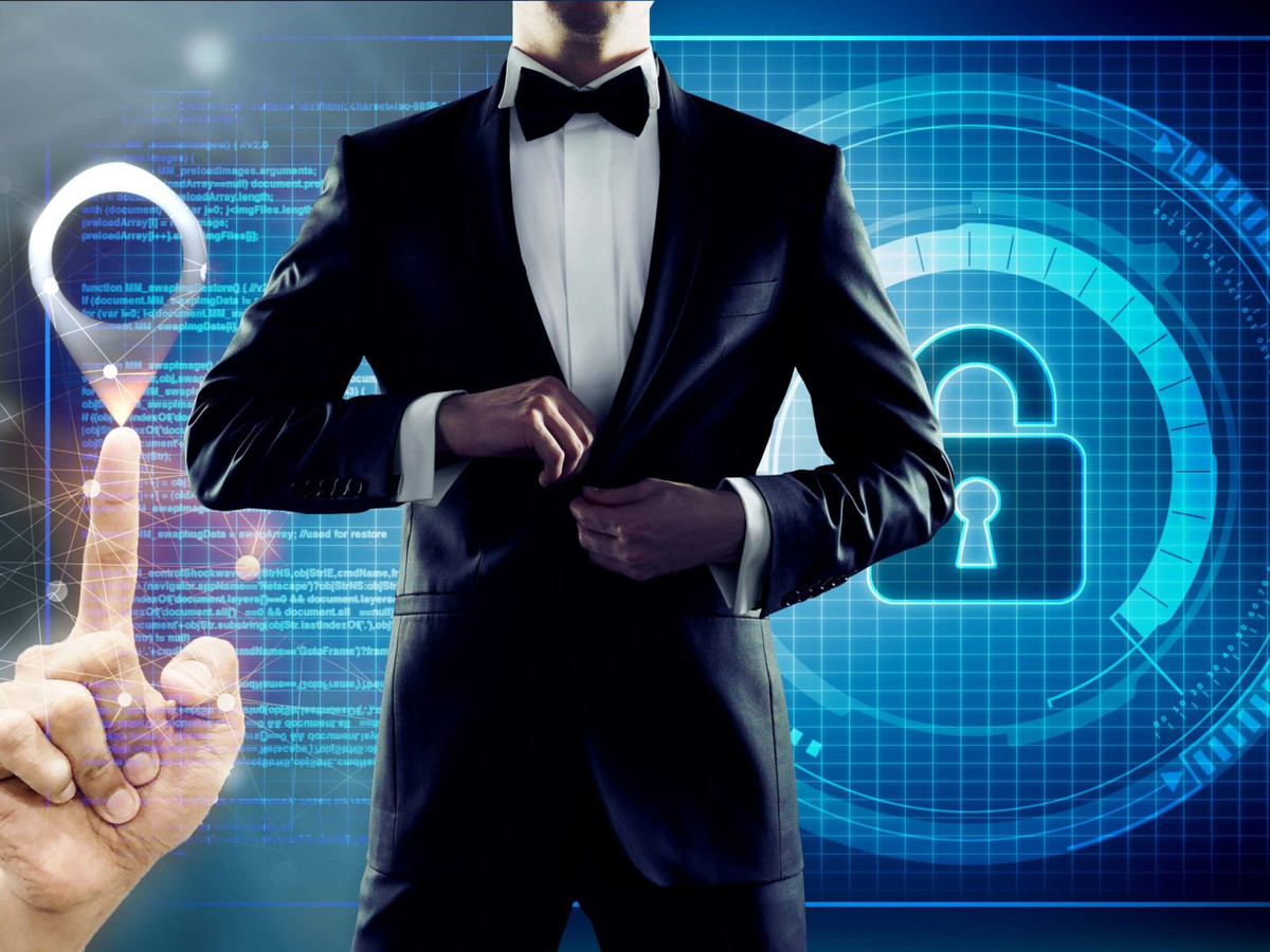 Đó là thiết bị phân tích về: hơi thở, nhịp tim, huyết áp, thay đổi độ dày của mạch máu, mồ hôi và các chỉ số khác của người kiểm tra.