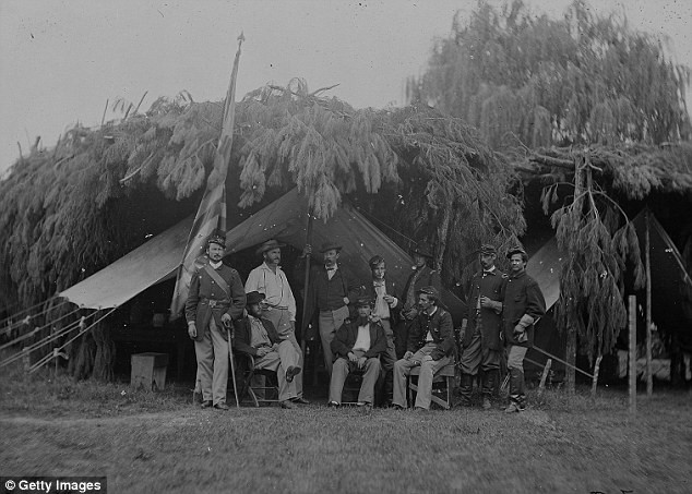 Những câu chuyện về kho báu vàng khủng trên lan truyền rộng rãi trong dân chúng suốt nhiều năm. Chính vì vậy, nhiều thợ săn kho báu chuyên nghiệp lẫn nghiệp dư tìm kiếm số vàng trong những khu rừng rậm ở Pennsylvania.