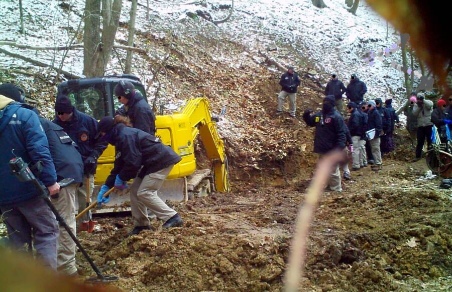 Thời điểm số vàng khổng lồ mất tích là trong thời gian diễn ra trận Gettysburg năm 1863. Khi ấy, quân đội liên bang đã chuyển một lô vàng từ Wheeling (bang Tây Virginia) đến Philadelphia.