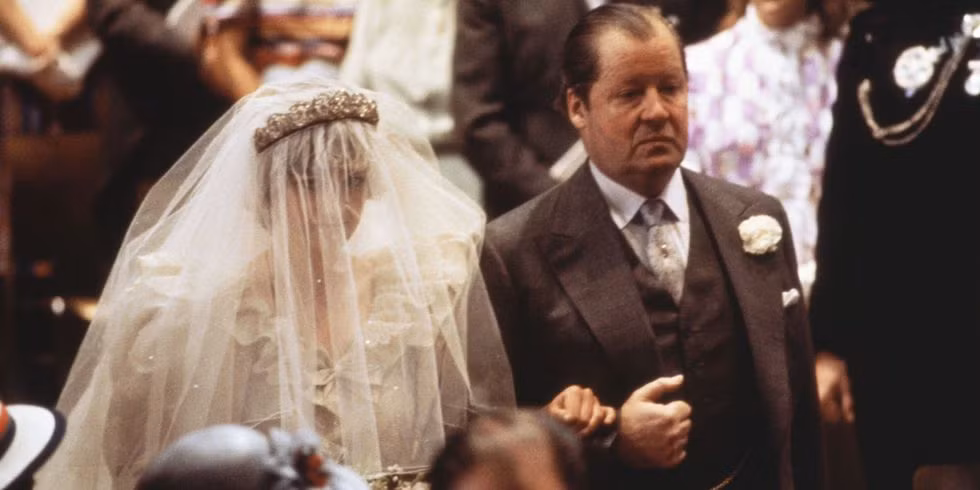 Chi phí tổ chức đám cưới thế kỷ của Công nương Diana rất lớn, lên tới 48 triệu USD.