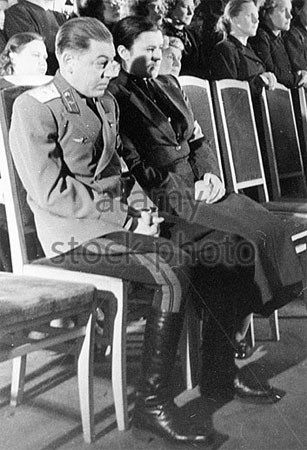 Do đó, Vasily thường xuyên tiếp xúc với những người cảnh vệ và tập uống rượu, hút thuốc. Sau khi tốt nghiệp trung học, ông không theo học đại học. Thay vào đó, ông theo con đường nhà binh khi nộp đơn vào trường Hàng không Quân sự Kachin tại Crimea.