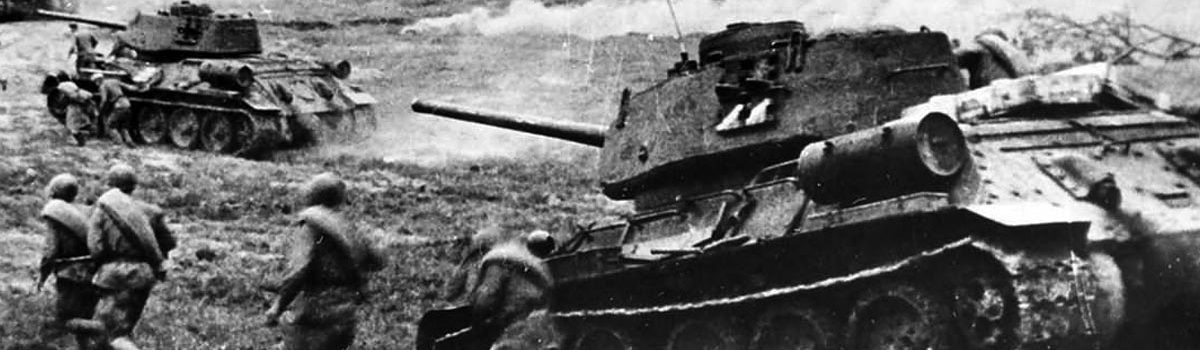 Theo các tài liệu, Liên Xô bắt đầu phát triển xe tăng T-34 từ năm 1939. Sau 5 năm nghiên cứu và phát triển, Liên Xô tiến hành sản xuất và đưa T-34 vào biên chế.