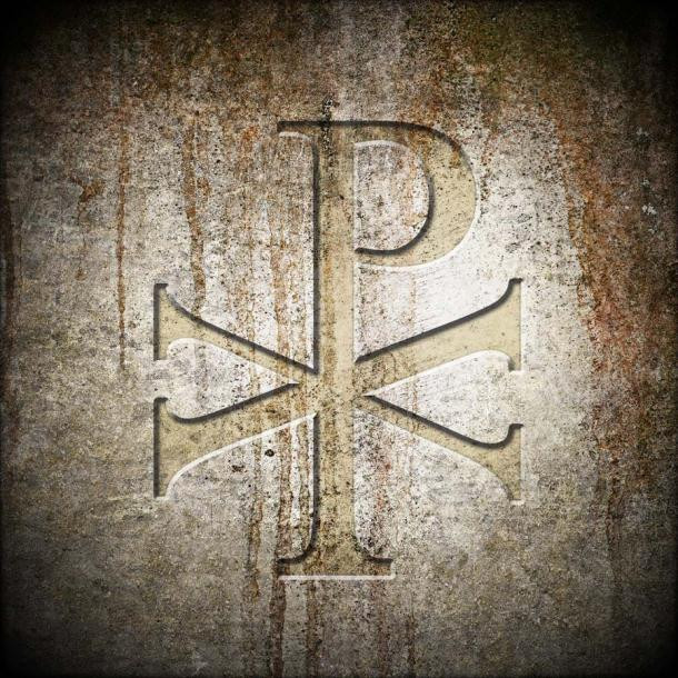 Về sau, Chi Rho trở thành một trong những phù hiệu chính thức của La Mã và xuất hiện trong nhiều tác phẩm nghệ thuật Cơ Đốc giáo. Nó tượng trưng cho sự chiến thắng trước cái chết.