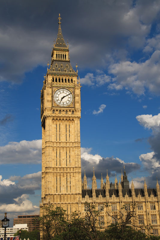 Tháp đồng hồ Big Ben trở thành một trong những công trình xuất hiện nhiều nhất trong các bộ phim điện ảnh và truyền hình. Trong số này có thể kể đến như: 28 Days Later, V for Vendetta, Lost, Doctor Who, Thunderball và Mary Poppins.