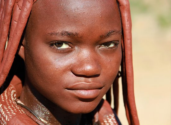 Khi hết thức ăn và nguồn nước uống hết, bộ tộc Himba sẽ di chuyển đến nơi khác sinh sống.