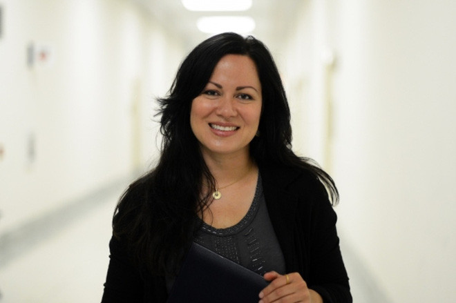 Năm 1994, Lý Hương Ngưng kết hôn với họa sĩ Ian Keasler. Vợ chồng bà có một con gái là Wren Lee Keasler. Kể từ đó đến nay, con gái Lý Tiểu Long tận hưởng cuộc sống gia đình hạnh phúc viên mãn bên chồng con.