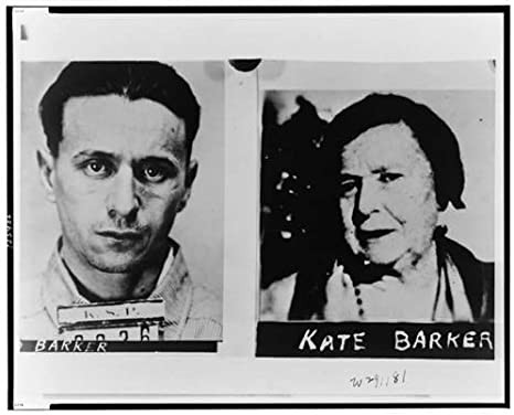 Gia đình Kate Baker sống trong cảnh nghèo đói và thường xuyên chuyển nhà. Về sau, họ chuyển đến Tulsa, bang Oklahoma sinh sống. Tại đây, các con trai của Kate Baker sa vào con đường tội phạm khi thực hiện các vụ cướp bóc.