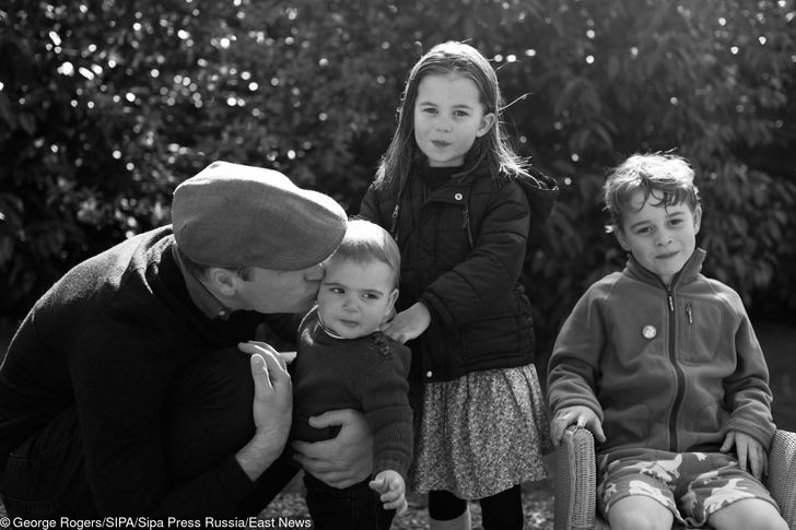 Sau 10 năm kết hôn, vợ chồng Hoàng tử William và Công nương Kate Middleton khiến hàng triệu người ngưỡng mộ bởi hôn nhân hạnh phúc viên mãn. Hai người có với nhau 3 người con (2 trai và 1 gái).