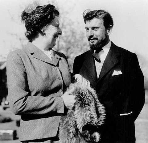 Điệp viên tình báo Ba Lan tên là Mikhail Golenevsk chính là người vạch trần thân phận điệp viên 2 mang của ông Blake khi người này bỏ trốn sang phương Tây.