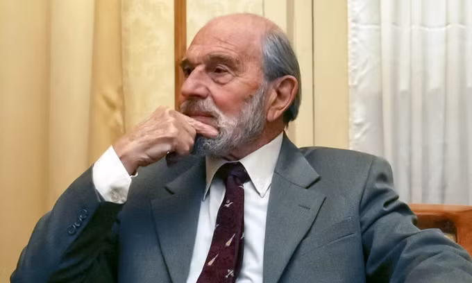 Vào tháng 12/2020, ông qua đời tại Moscow và được tổ chức tang lễ với nghi thức dành cho anh hùng dân tộc của Nga.