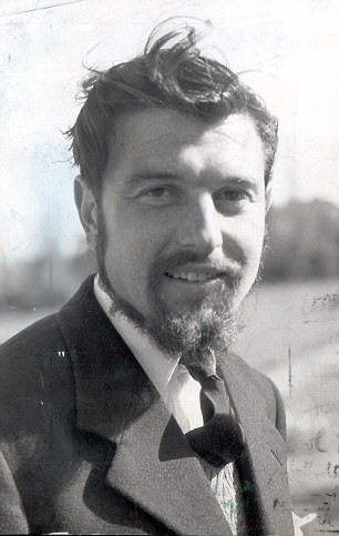 Một trong những thông tin mật quan trọng mà ông Blake gửi cho Liên Xô đó là việc Mỹ và Anh bí mật đào một đường hầm dưới Tây Berlin để đưa điệp viên sang phía Đông Berlin nhằm nghe lén đối phương.