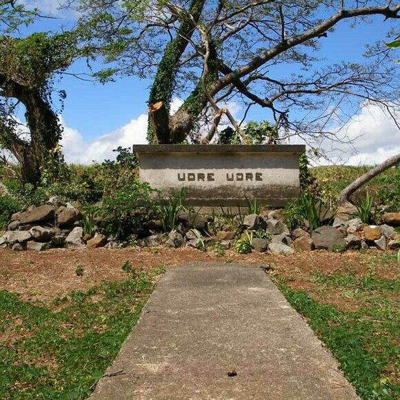 Không những gây án với những thủ đoạn rùng rợn, Ratu Udre Udre còn khiến người đời khiếp sợ khi xây dựng sẵn ngôi mộ cho bản thân khi còn sống.