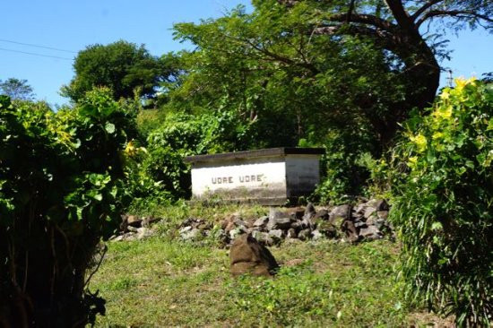 Kế đến, Ratu Udre Udre ra tay sát hại nạn nhân rồi thực hiện phi tang xác. Tuy nhiên, gã thỉnh thoảng còn có hành động man rợ là ăn thịt nạn nhân.