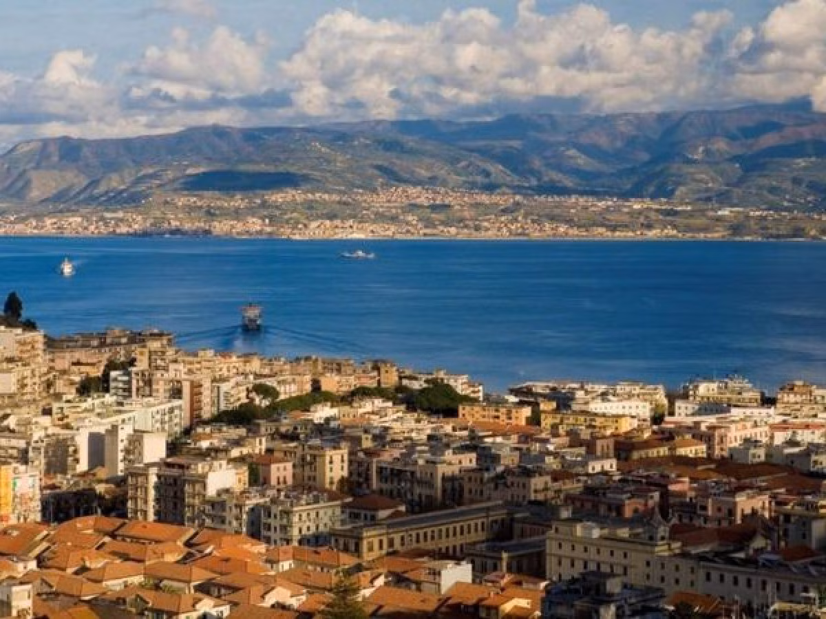 Vì vậy, chính quyền vùng Calabria muốn thông qua kế hoạch trên để thu hút nhiều người trẻ tuổi đến sinh sống và làm việc tại những ngôi làng trên.