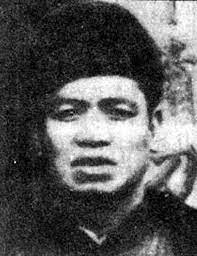 Về sau, mộ tặc họ Tôn sử dụng các mối quan hệ trong giới giang hồ để xin vào quân đội. Với nhiều thủ đoạn và mưu kế nham hiểm, gã từ một người lính nhỏ bé từng bước trở thành tư lệnh Quân đoàn số 12 vào năm 1925. Khi ấy, gã làm việc trong chính quyền của Tưởng Giới Thạch.