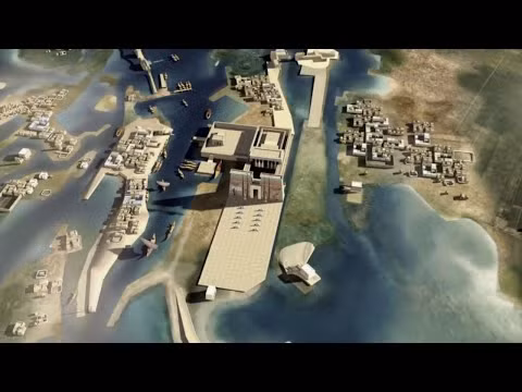 Heracleion nằm ở cửa ngõ phía Tây của sống Nile. Đây là địa điểm sầm uất khi diễn ra các hoạt động giao thương quan trọng trong khu vực suốt nhiều thế kỷ.